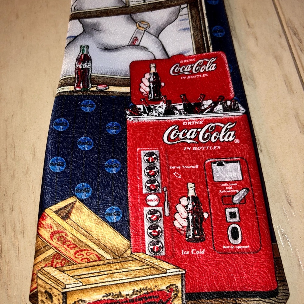 Coca-Cola Christmas Tie Polar Bear